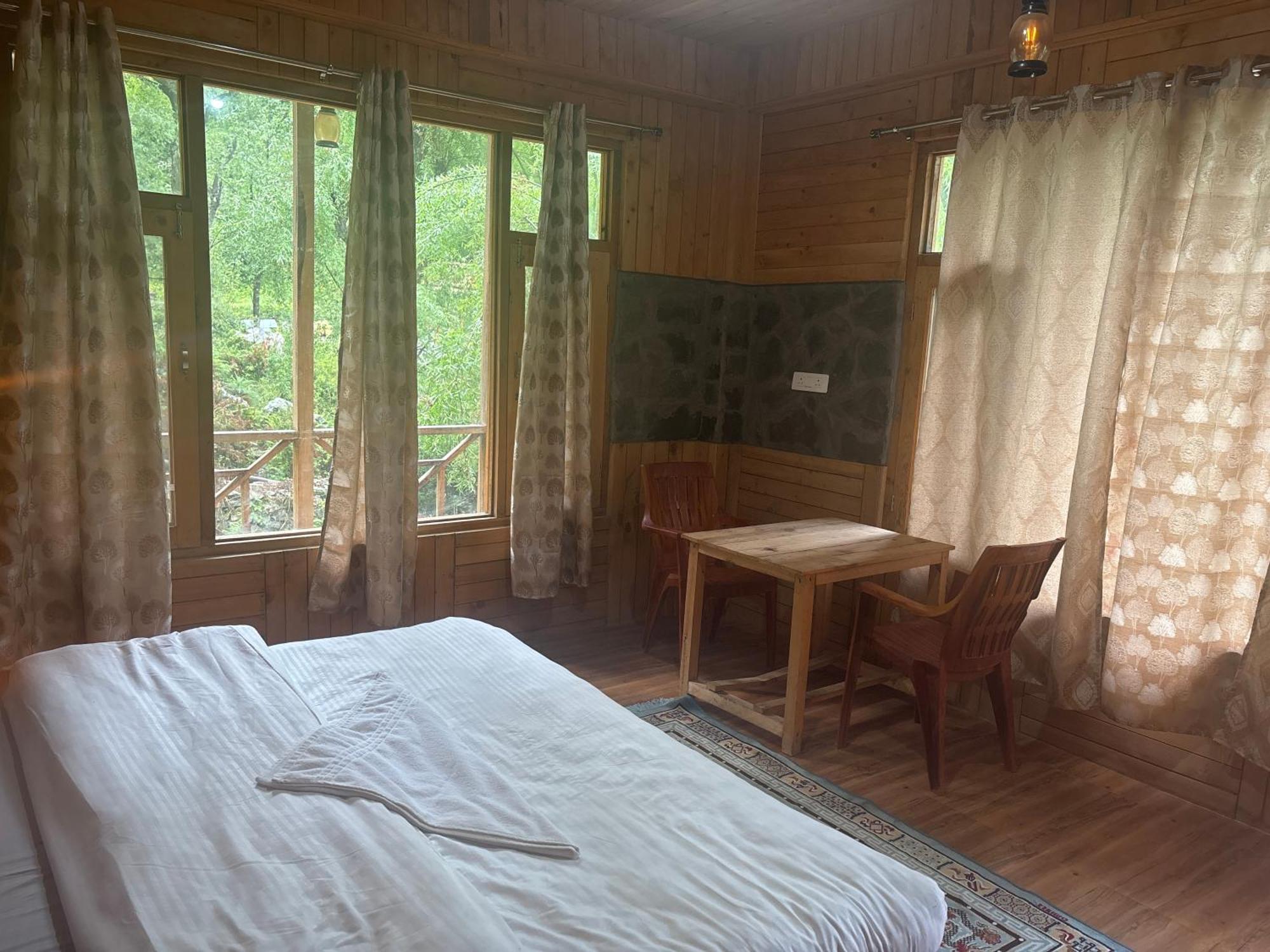 The Cozy Cabin, Jibhi Banjar ภายนอก รูปภาพ
