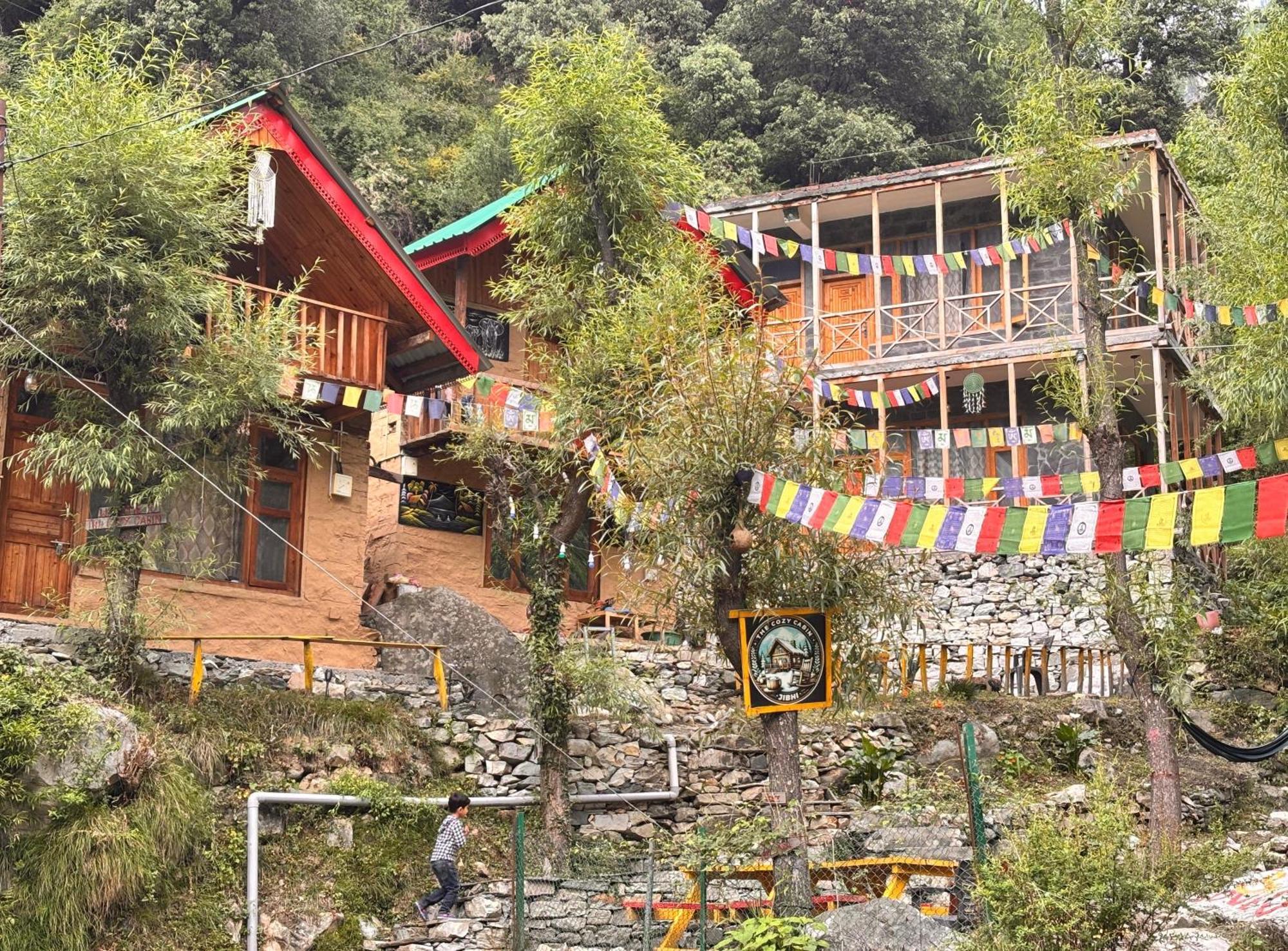 The Cozy Cabin, Jibhi Banjar ภายนอก รูปภาพ