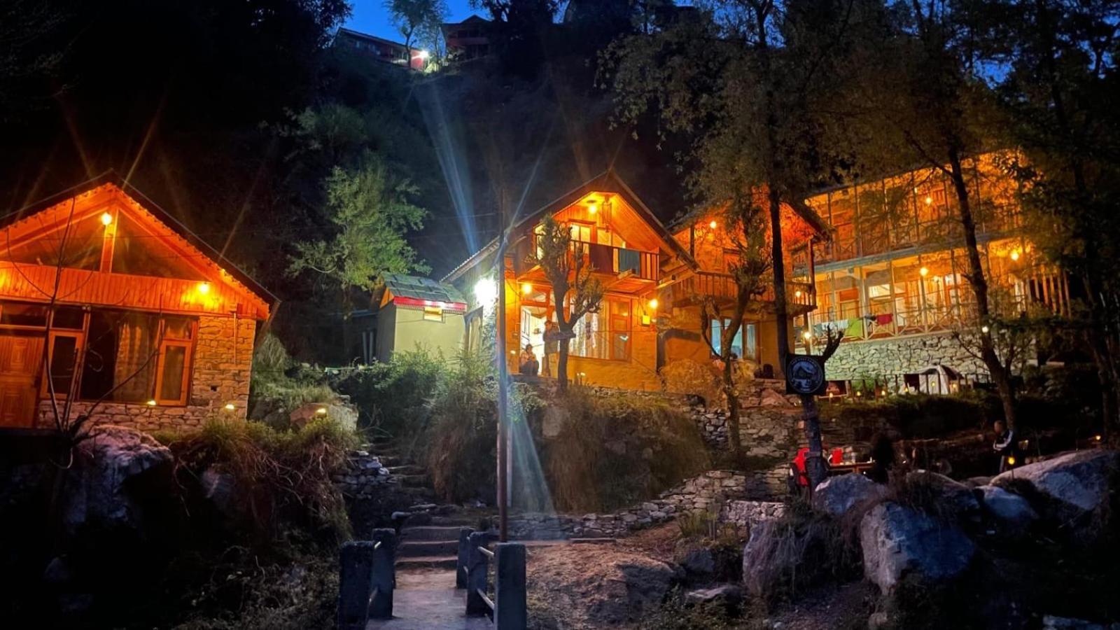 The Cozy Cabin, Jibhi Banjar ภายนอก รูปภาพ