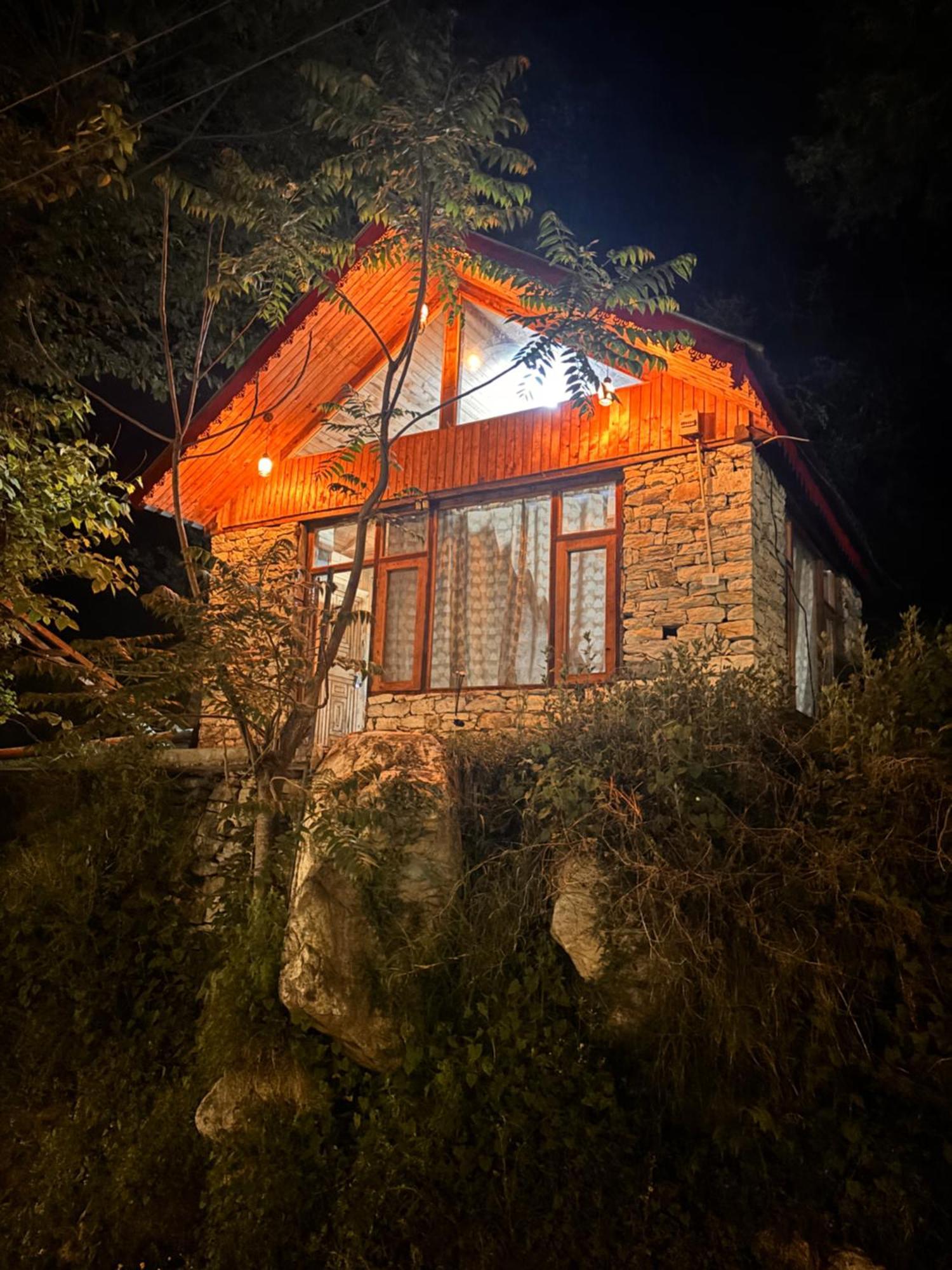 The Cozy Cabin, Jibhi Banjar ภายนอก รูปภาพ